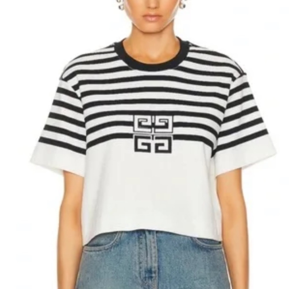 Givenchy Cropped T-Shirt with 4G Logo Size Small